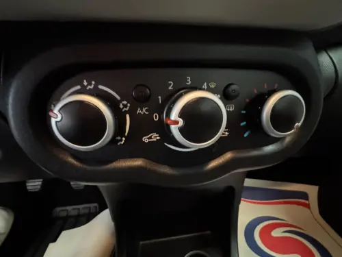 Renault Twingo Twingo III 1.0 SCe 70 eco2 Stop & Start Zen - Photo 21