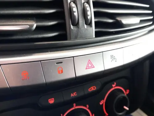 Fiat Tipo Tipo 5 Portes 1.4 95 ch Ligue 1 Conforama - Photo 24