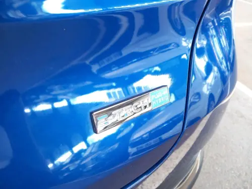 Renault Captur E-Tech Plug-in 160 Intens - Photo 19