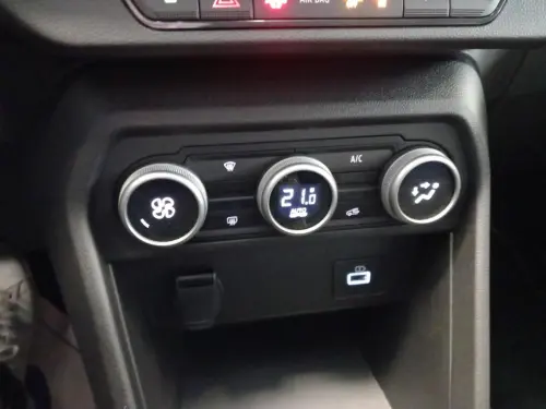 Dacia Sandero ECO-G 100 Expression - Photo 20