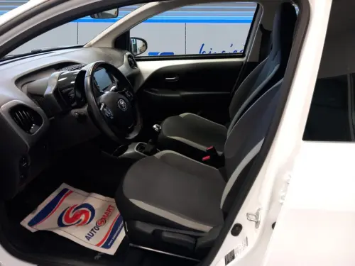 Toyota Aygo Aygo 1.0 VVT-i x-play - Photo 9