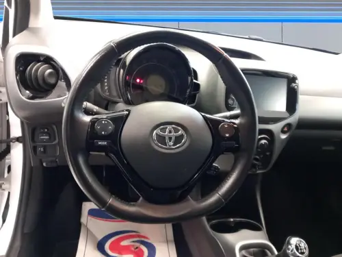 Toyota Aygo Aygo 1.0 VVT-i x-play - Photo 12