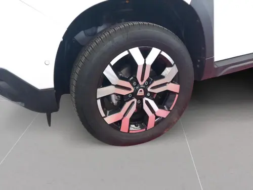 Dacia Duster TCe 150 FAP 4x2 EDC Prestige - Photo 8