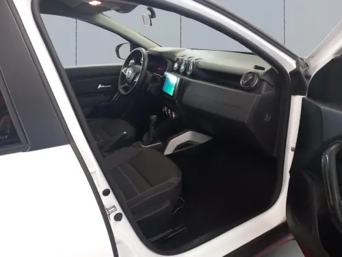 Dacia Duster TCe 150 FAP 4x2 EDC Prestige - Photo 16