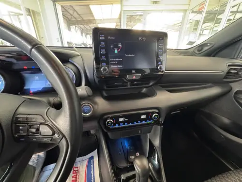 Toyota Yaris Yaris Hybride 116h Première - Photo 14