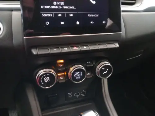 Renault Captur E-Tech hybride 145 Techno - Photo 22