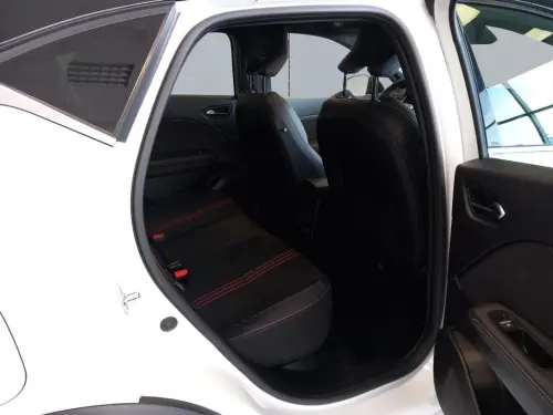 Renault Captur E-Tech 145 - 21B R.S. Line - Photo 17