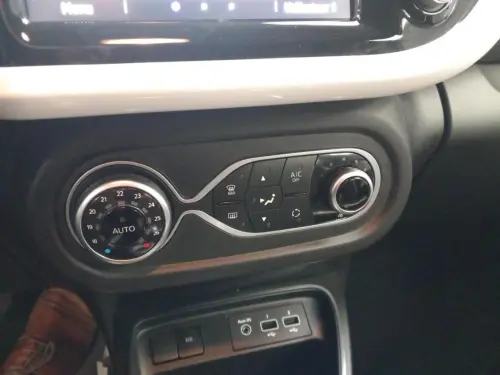 Renault Twingo E-Tech Twingo III E-Tech Techno - Photo 22