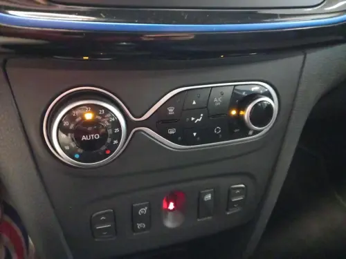 Dacia Sandero ECO-G 100 15 ans - Photo 21