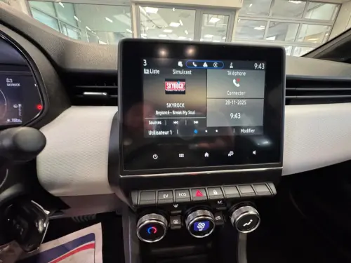 Renault Clio Clio E-Tech 140 - 21N Limited - Photo 20