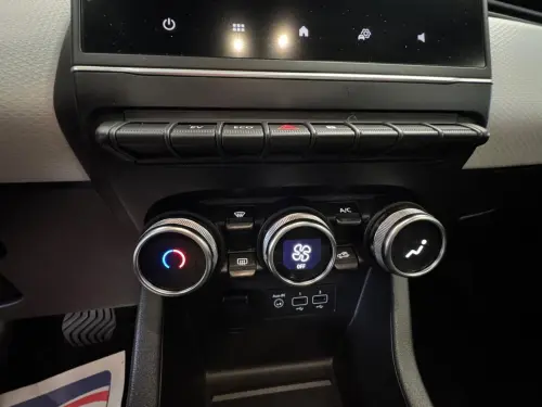 Renault Clio Clio E-Tech 140 - 21N Limited - Photo 21