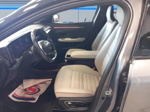 Renault Megane E-Tech Megane E-Tech EV60 220 ch super charge Iconic - Photo 9