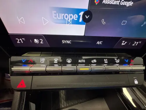 Renault Austral E-Tech hybrid 200 Techno - Photo 21