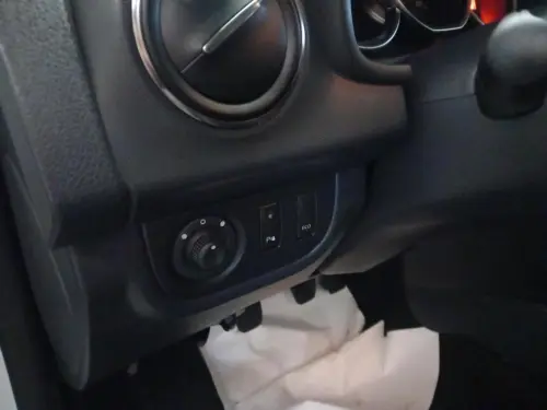 Dacia Sandero TCE 90 E6 STEPWAY PRESTIGE - Photo 11