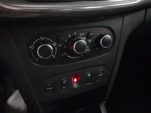 Dacia Sandero TCE 90 E6 STEPWAY PRESTIGE - Photo 20