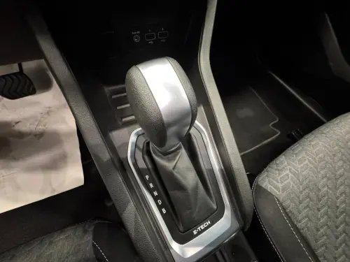 Renault Clio Clio E-Tech 140 Limited - Photo 23