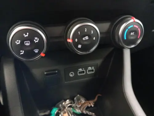 Renault Clio Clio TCe 90 Equilibre - Photo 22