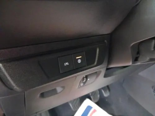 Dacia Sandero ECO-G 100 GSR2 Stepway Extreme + - Photo 19