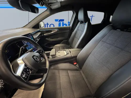 Renault Austral E-Tech hybrid 200 Iconic - Photo 9