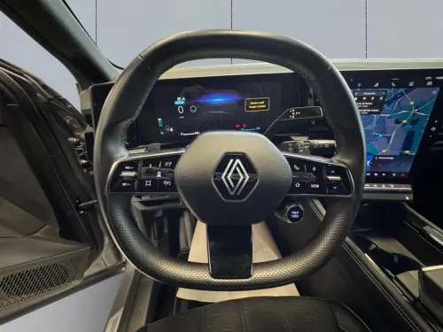 Renault Austral E-Tech hybrid 200 Iconic - Photo 12