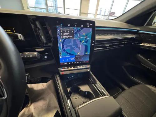 Renault Austral E-Tech hybrid 200 Iconic - Photo 14