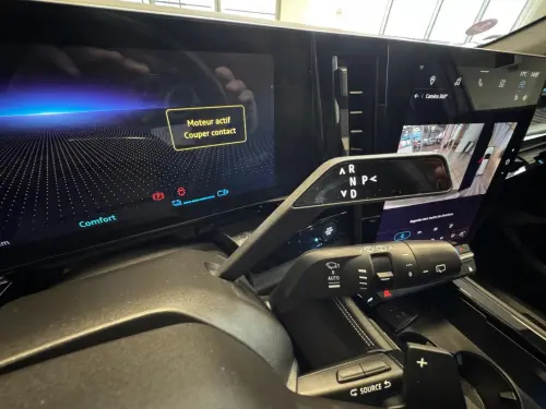 Renault Austral E-Tech hybrid 200 Iconic - Photo 22