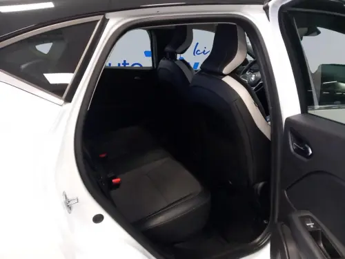 Renault Captur E-Tech Plug-in 160 Intens - Photo 17