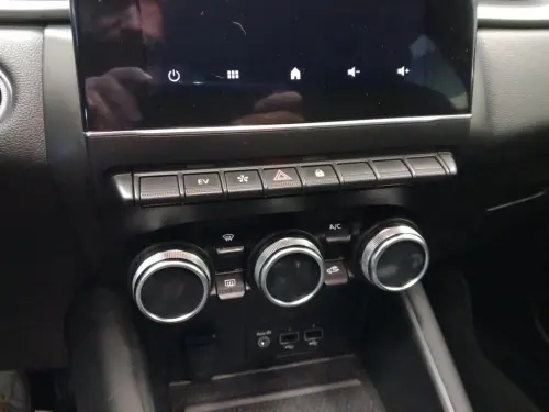 Renault Captur E-Tech Plug-in 160 Intens - Photo 21