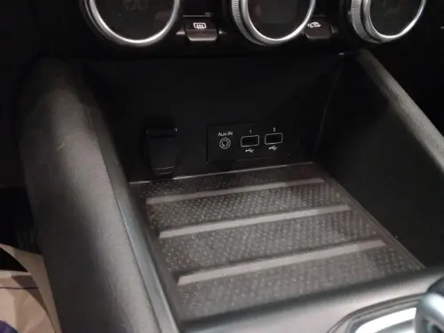 Renault Captur E-Tech Plug-in 160 Intens - Photo 22