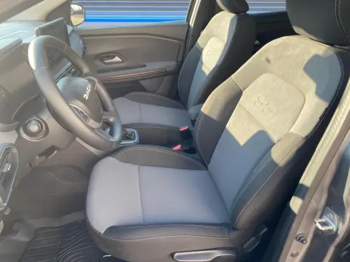 Dacia Jogger Hybrid 140 7 places GSR2 Extreme + - Photo 9