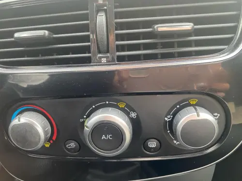 Renault Clio Clio dCi 75 E6C Business - Photo 24