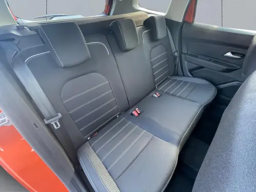 Dacia Duster TCe 150 FAP 4x2 EDC Prestige - Photo 17