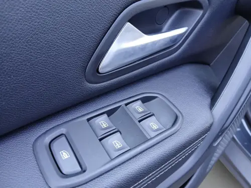 Dacia Duster TCe 150 FAP 4x2 EDC Prestige - Photo 10