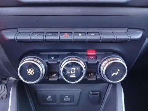 Dacia Duster TCe 150 FAP 4x2 EDC Prestige - Photo 21