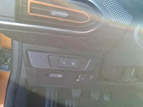 Dacia Sandero ECO-G 100 Stepway Confort - Photo 22