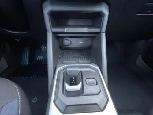 Dacia Duster Hybrid 140 Journey - Photo 14