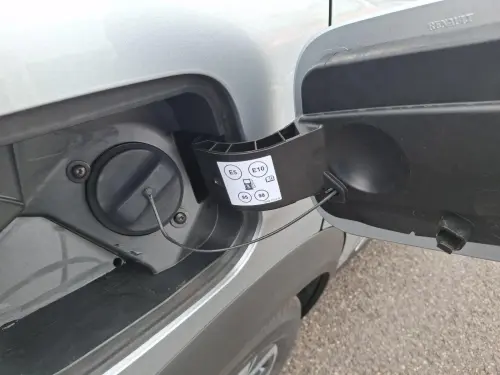 Renault Captur E-Tech 145 - 21 Intens - Photo 24