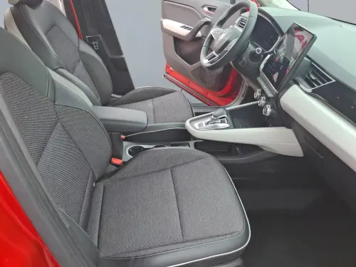 Renault Captur E-Tech Plug-in 160 Intens - Photo 16