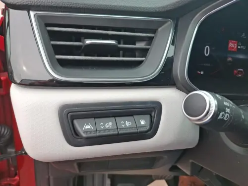 Renault Captur E-Tech Plug-in 160 Intens - Photo 23