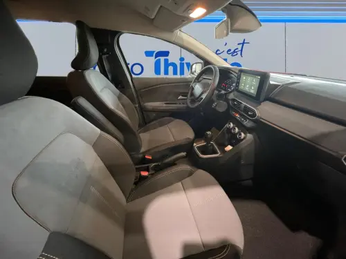 Dacia Jogger TCe 110 7 places Extreme - Photo 16