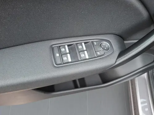 Renault Captur E-Tech 145 - 21 Intens - Photo 10