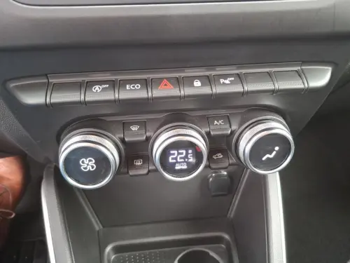 Dacia Duster ECO-G 100 4x2 Prestige - Photo 21