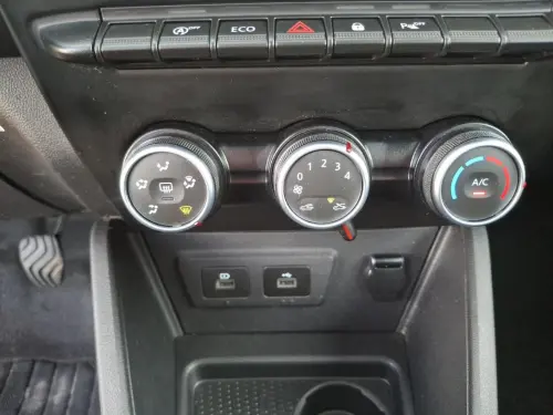 Dacia Duster TCe 130 FAP 4x2 Confort - Photo 21