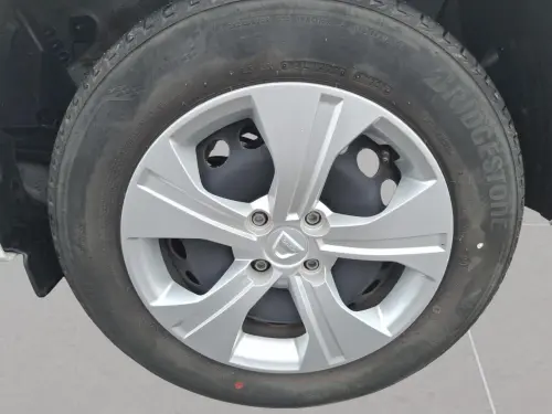 Dacia Sandero SCe 65 Essentiel - Photo 8