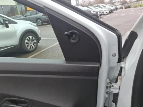 Dacia Sandero SCe 65 Essentiel - Photo 24