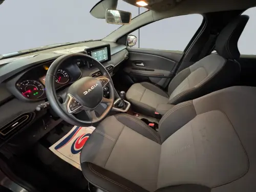 Dacia Jogger TCe 110 7 places Extreme + - Photo 11