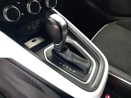 Renault Clio Clio E-Tech 140 Intens - Photo 14