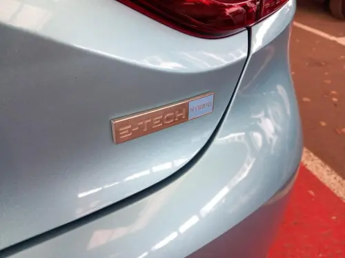 Renault Clio Clio E-Tech 140 Intens - Photo 19