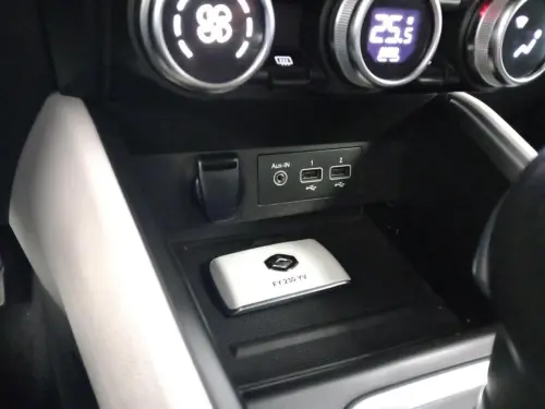 Renault Clio Clio E-Tech 140 Intens - Photo 22