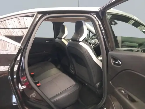 Renault Captur E-Tech Plug-in 160 Intens - Photo 17